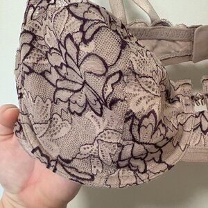 Montelle Intimates Bra Size 40D Lace Nude Purple Flowers Underwire